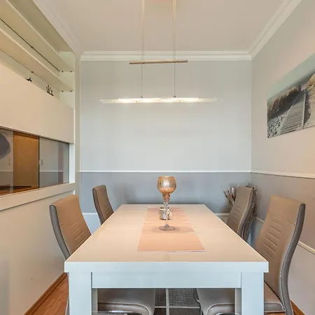 Trelleborgallee, 184 Apartment *